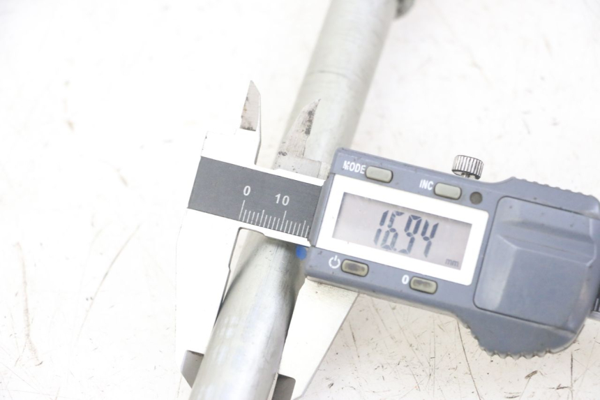 photo de VOORWIELAS HONDA FORZA ABS 300 (2013 - 2017) - Technische close-up