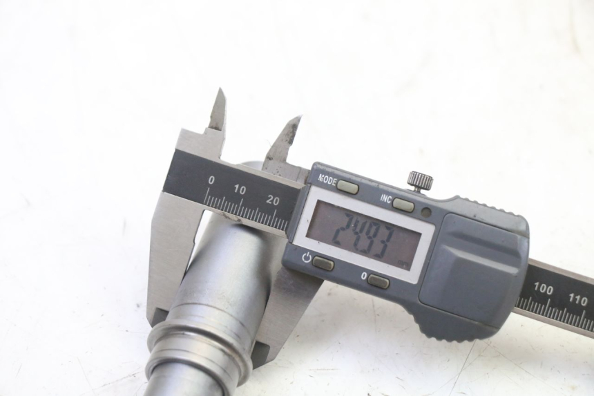 photo de VOORWIELAS BMW G310 R 310 (2016 - 2020) - Technische close-up