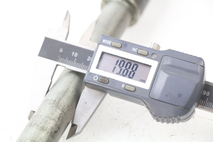 photo de VOORWIELAS SUZUKI GSF N BANDIT 1200 (1996 - 1999) - Technische close-up