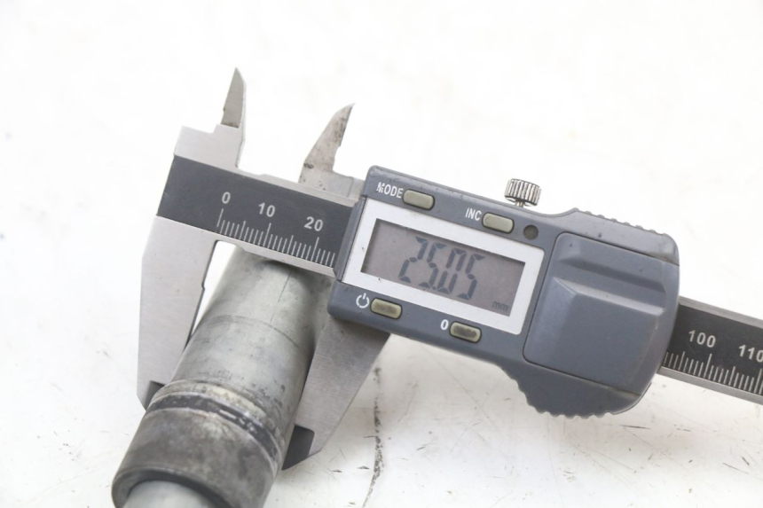 photo de VOORWIELAS HONDA CBR F 1000 (1993 - 1996) - Technische close-up