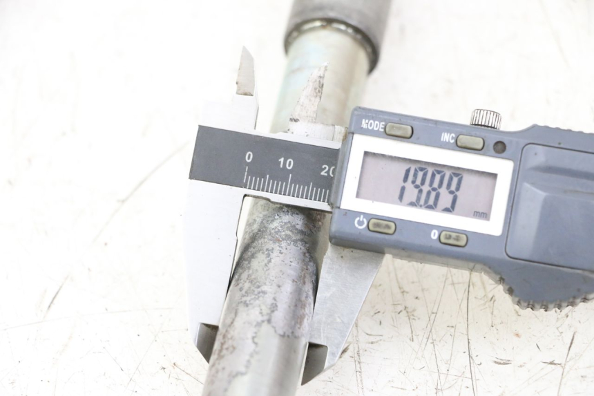 photo de VOORWIELAS HONDA VT C2 SHADOW 750 (1997 - 2001) - Detail van het onderdeel