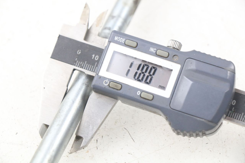 photo de VOORWIELAS PEUGEOT KISBEE 4T 50 (2010 - 2017) - Andere kijkhoek