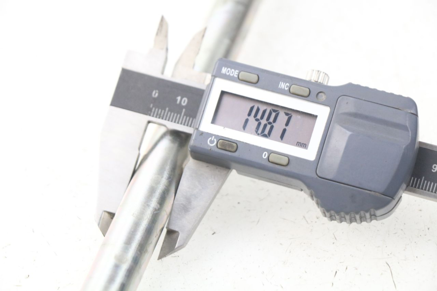 photo de VOORWIELAS PEUGEOT SATELIS 300 (2012 - 2015) - Technische close-up