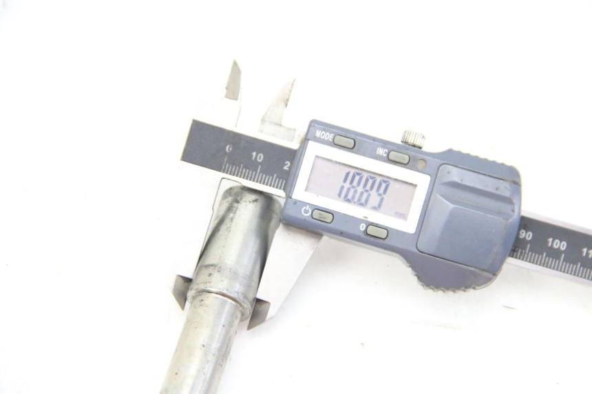 photo de VOORWIELAS PEUGEOT SATELIS 125 (2006 - 2009) - Bevestigingspunten