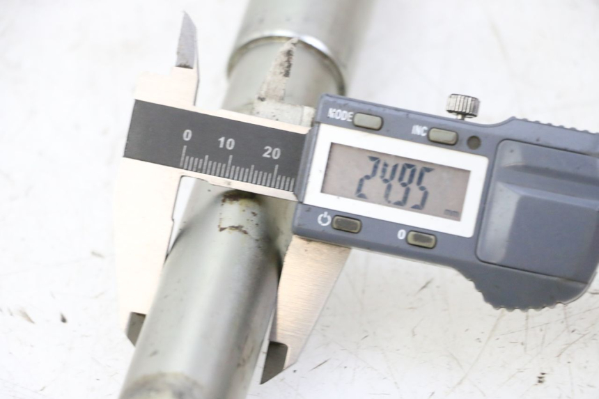 photo de VOORWIELAS TRIUMPH SPRINT 900 (1995 - 1998) - Technische close-up