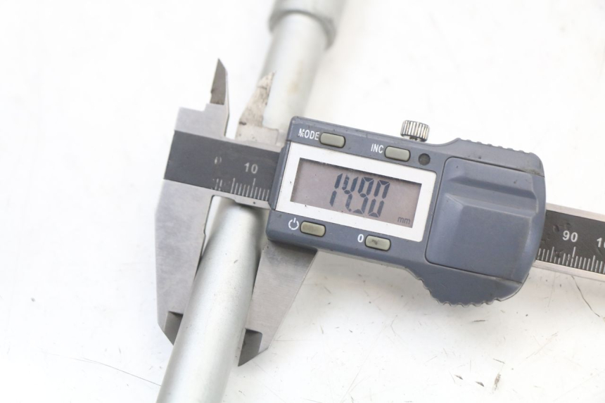 photo de VOORWIELAS APRILIA SR MOTARD 50 (2012 - 2018) - Technische close-up