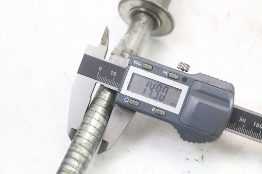 photo de VOORWIELAS SUZUKI GS F 500 (2004 - 2007) - Technische close-up