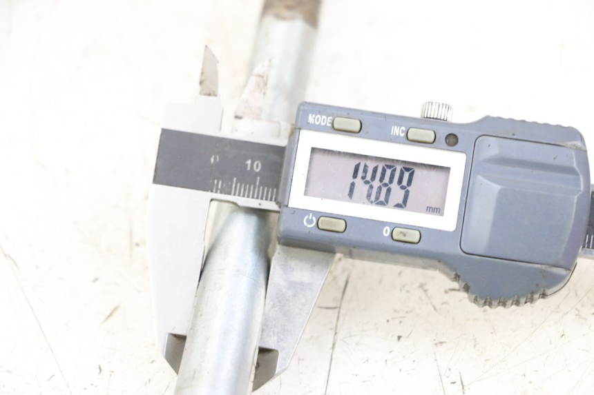 photo de VOORWIELAS PIAGGIO TYPHOON 50 (2000 - 2009) - Detail van het onderdeel