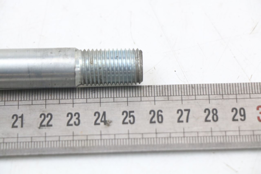 photo de VOORWIELAS SUZUKI VL INTRUDER 125 (2004 - 2007) - Zoom op gebruiksstaat