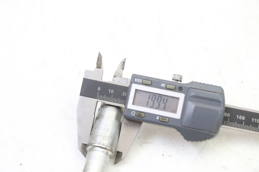 photo de VOORWIELAS HONDA XLV VARADERO 125 (2000 - 2006) - Technische close-up