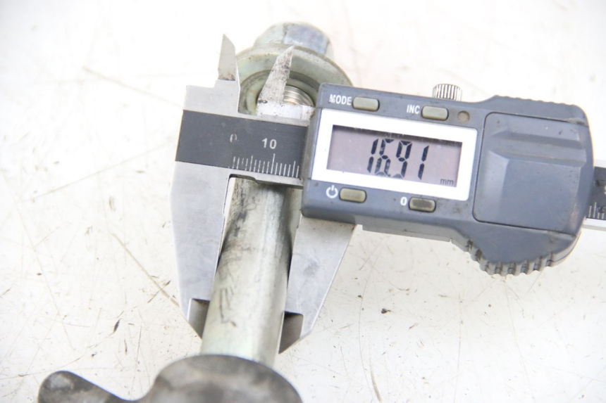 photo de VOORWIELAS YAMAHA XP T-MAX TMAX 500 (2004 - 2007) - Technische close-up