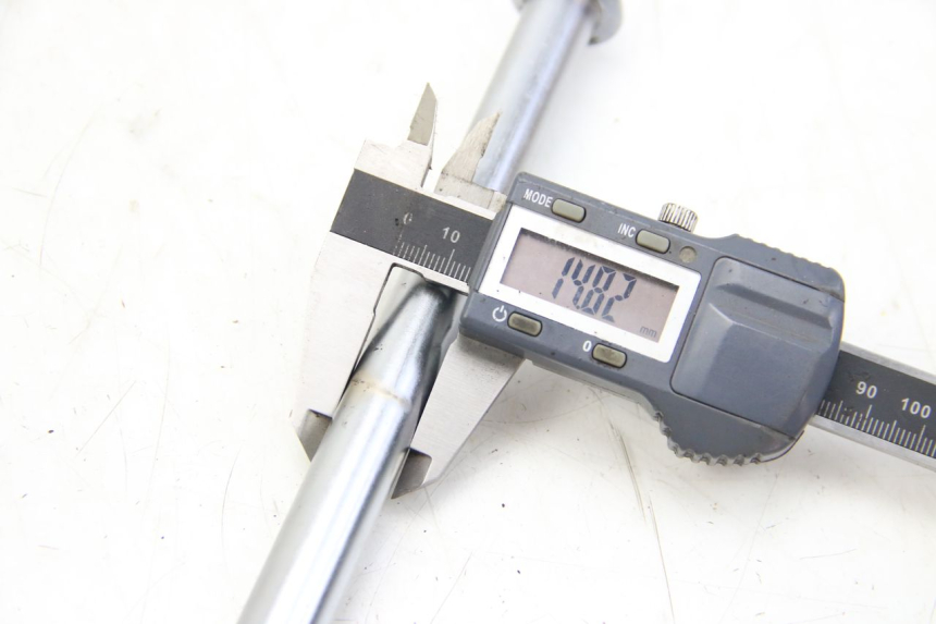 photo de VOORWIELAS YAMAHA XV VIRAGO 750 (1984 - 1998) - Detail van het onderdeel