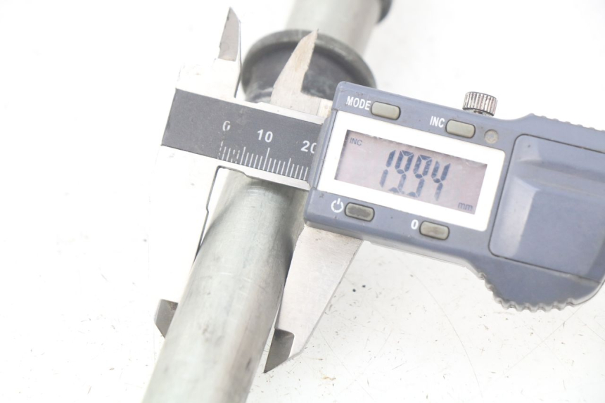 photo de VOORWIELAS KAWASAKI Z S 750 (2003 - 2006) - Andere kijkhoek