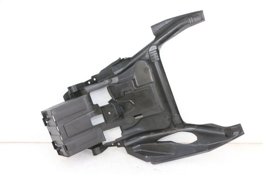 photo de ACCUBAK SUZUKI BURGMAN 650 (2013 - 2020) - Detail van het onderdeel