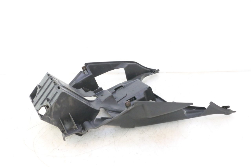 photo de BATTERIJDOOS SUZUKI BURGMAN EXECUTIVE ABS 650 (2006 - 2012) - Detail van het onderdeel