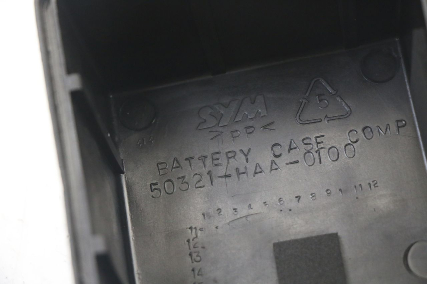 photo de ACCUBAK SYM ORBIT III 3 4T 50 (2021 - 2025) - Andere kijkhoek