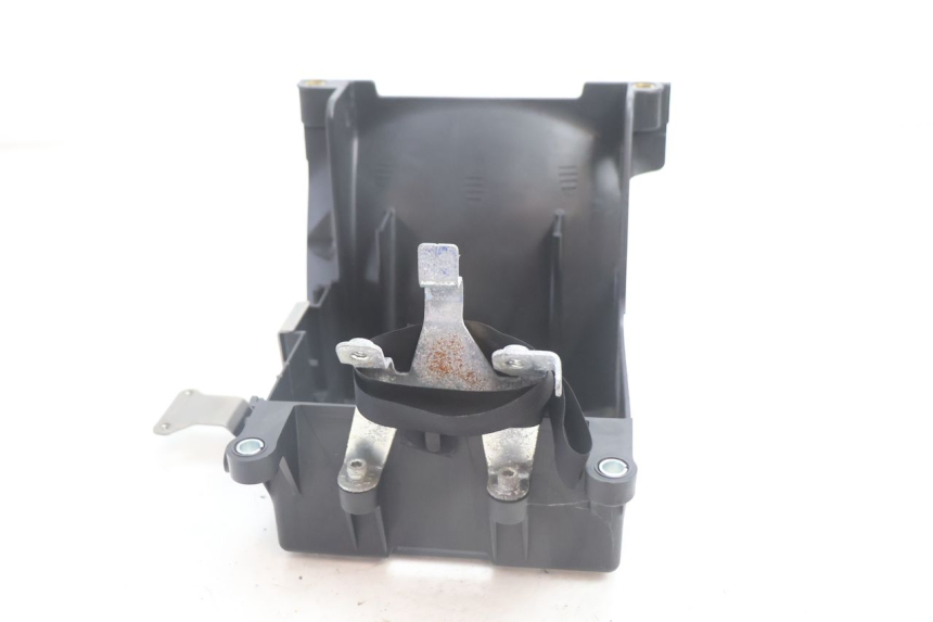 photo de BATTERIJDOOS HARLEY DAVIDSON ROAD GLIDE FLTRXSE 1920 (2018 - 2022) - Detail van het onderdeel