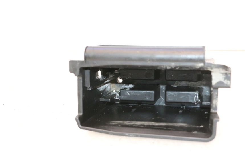 photo de ACCUBAK PIAGGIO VESPA PRIMAVERA 2T 50 (2013 - 2018) - Detail van het onderdeel