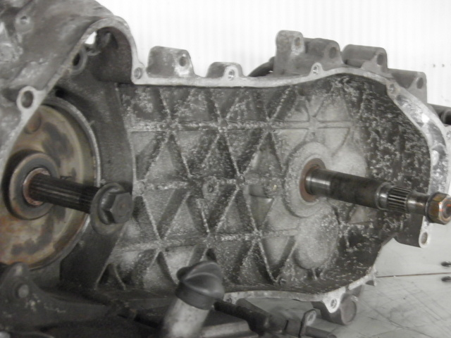 photo de ONDERKANT MOTOR PIAGGIO MP3 RL 125 (2006 - 2014) - Bevestigingspunten