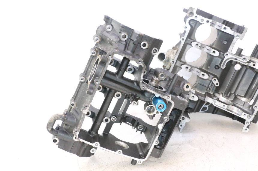 photo de ONDERSTE MOTOR YAMAHA YZF R6 600 (2008 - 2009) - Kenmerkende details