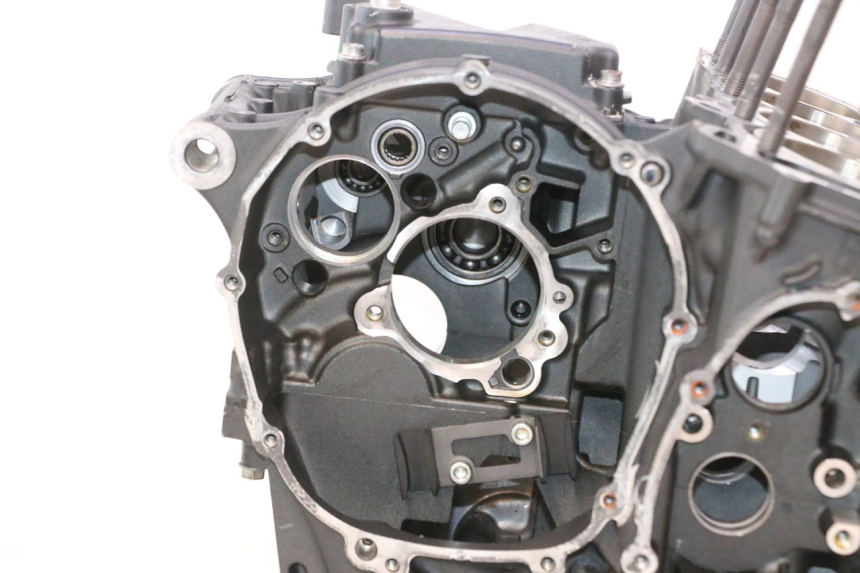 photo de ONDERSTE MOTOR YAMAHA YZF R6 600 (2008 - 2009) - Bevestigingspunten