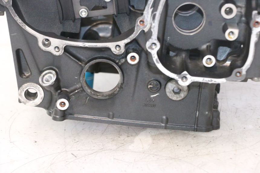 photo de ONDERSTE MOTOR YAMAHA YZF R6 600 (2008 - 2009) - Staat van het oppervlak