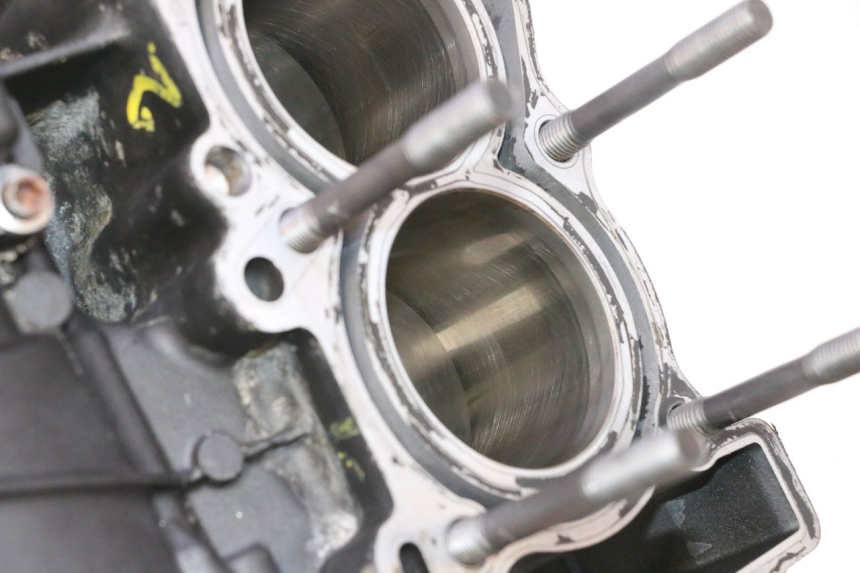 photo de ONDERSTE MOTOR YAMAHA YZF R6 600 (2008 - 2009) - Productaanzicht