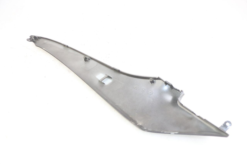 photo de rechter achterzijscherm onderzijde KYMCO AGILITY 16+ 4T 50 (2018 - 2023) - Bevestigingspunten