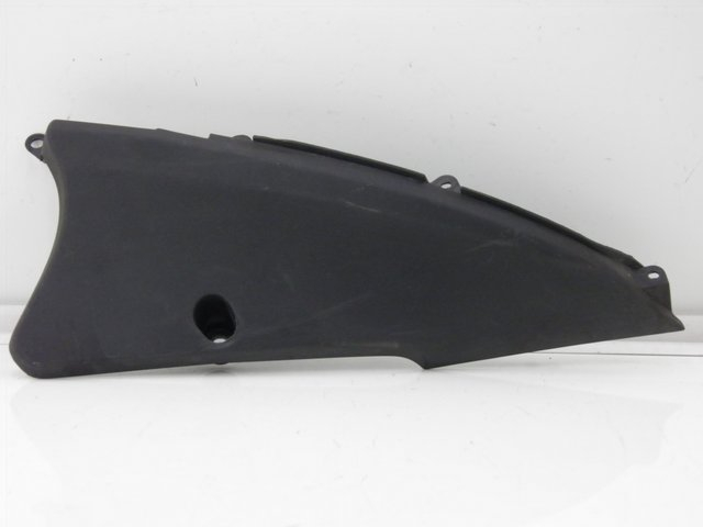 photo de rechter achterzijscherm onderzijde HONDA FES S-WING SWING 125 (2007 - 2015) - Hoofdaanzicht