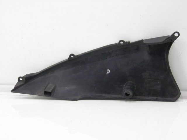 photo de rechter achterzijscherm onderzijde HONDA FES S-WING SWING 125 (2007 - 2015) - Detail van het onderdeel
