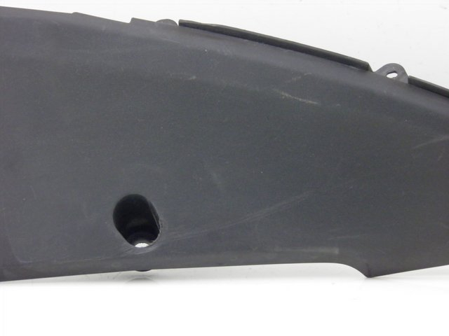 photo de rechter achterzijscherm onderzijde HONDA FES S-WING SWING 125 (2007 - 2015) - Zoom op gebruiksstaat