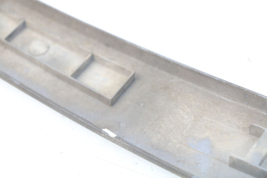 photo de rechter achterste dorpelplaat KYMCO LIKE 4T 50 (2009 - 2018) - Andere kijkhoek