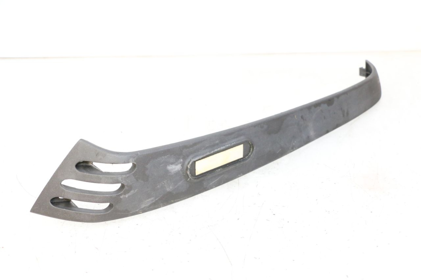 photo de rechter achterzijscherm onderzijde PIAGGIO LXV 4T 50 (2009 - 2013) - Technische close-up