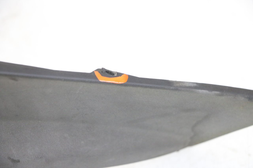 photo de rechter achterste dorpelplaat PIAGGIO MP3 LT 300 (2010 - 2016) - Zoom op gebruiksstaat