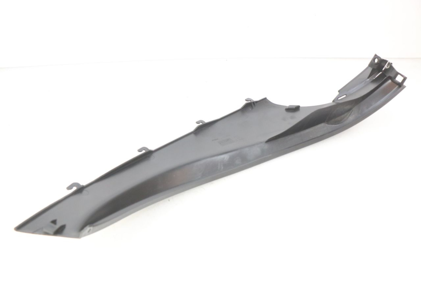 photo de rechter achterste dorpelplaat PIAGGIO MP3 500 (2011 - 2015) - Detail van het onderdeel