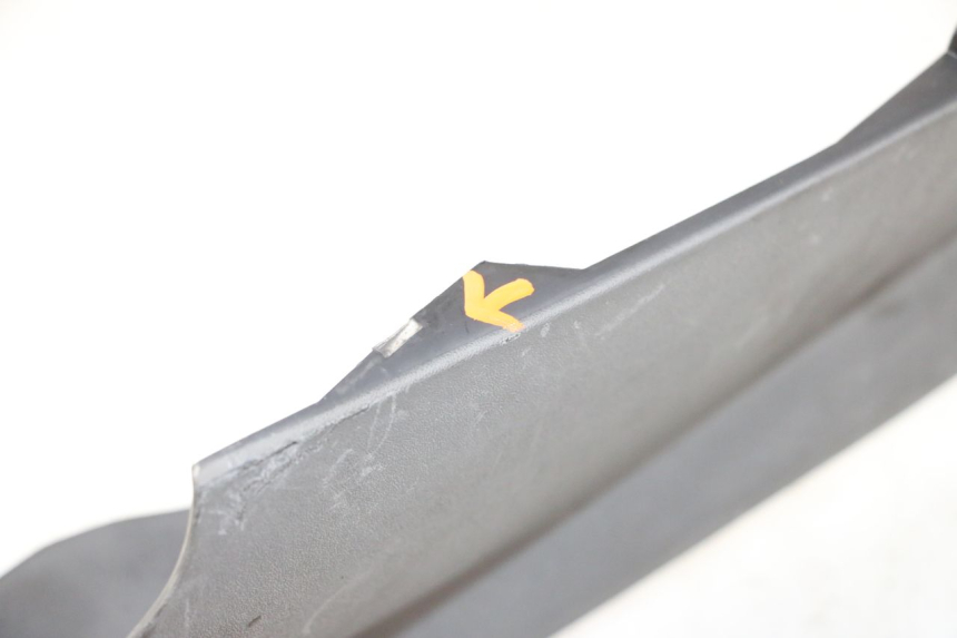 photo de rechter achterste dorpelplaat PIAGGIO MP3 RL 250 (2006 - 2010) - Zoom op gebruiksstaat