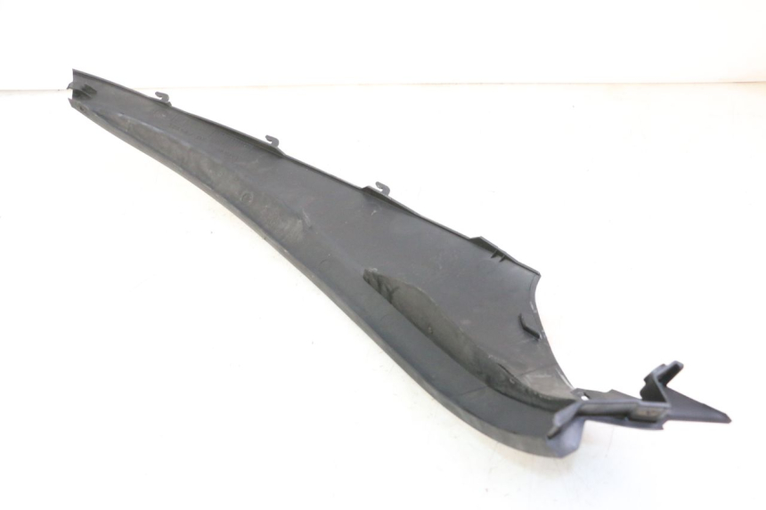 photo de rechter achterste dorpelplaat PIAGGIO MP3 RL 250 (2006 - 2010) - Andere kijkhoek