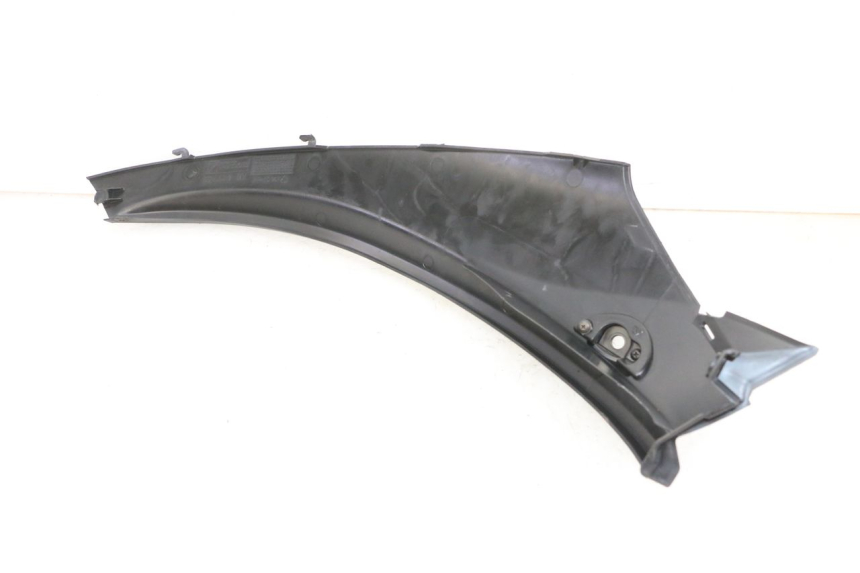 photo de rechter achterste dorpelplaat PIAGGIO MP3 RL 250 (2006 - 2010) - Zoom op gebruiksstaat