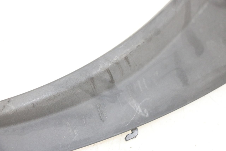 photo de rechter achterste dorpelplaat PIAGGIO MP3 RL 250 (2006 - 2010) - Gecontroleerd onderdeel