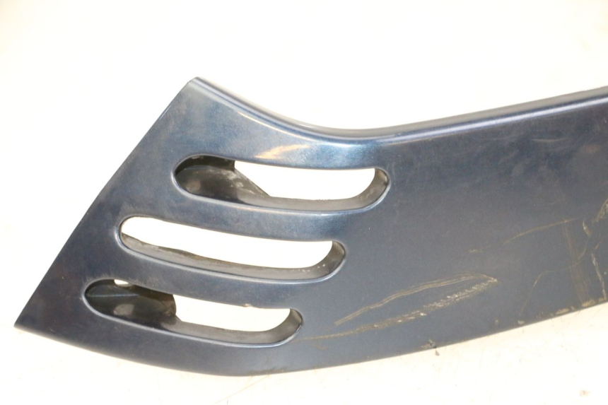 photo de rechter achterste dorpelplaat PIAGGIO VESPA LX 150 (2005 - 2013) - Markeringen en referenties