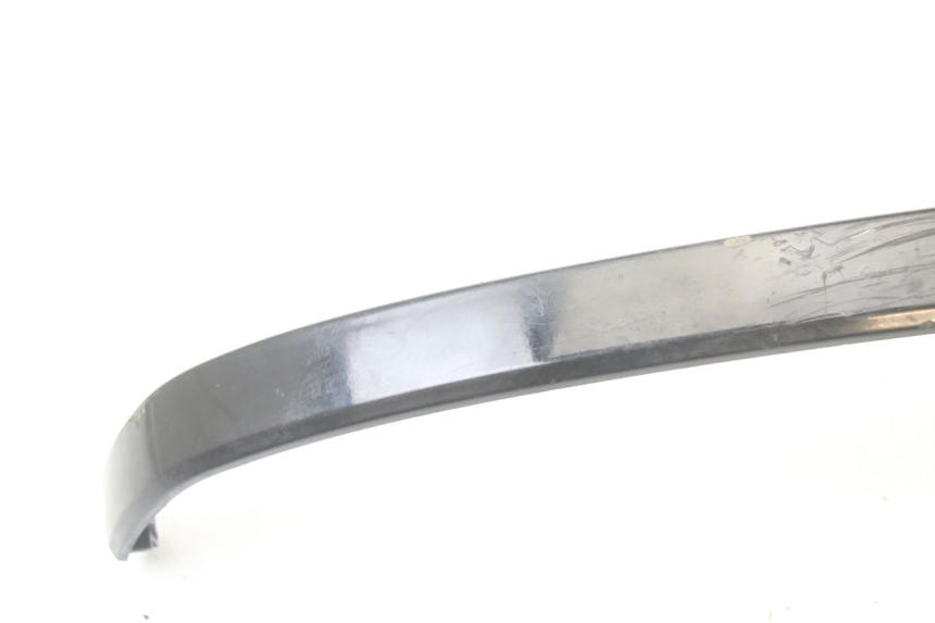 photo de rechter achterste dorpelplaat PIAGGIO VESPA LX 2T 50 (2005 - 2013) - Detail van het onderdeel