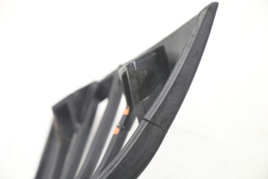 photo de rechter achterste dorpelplaat PIAGGIO VESPA LX 2T 50 (2005 - 2013) - Productaanzicht