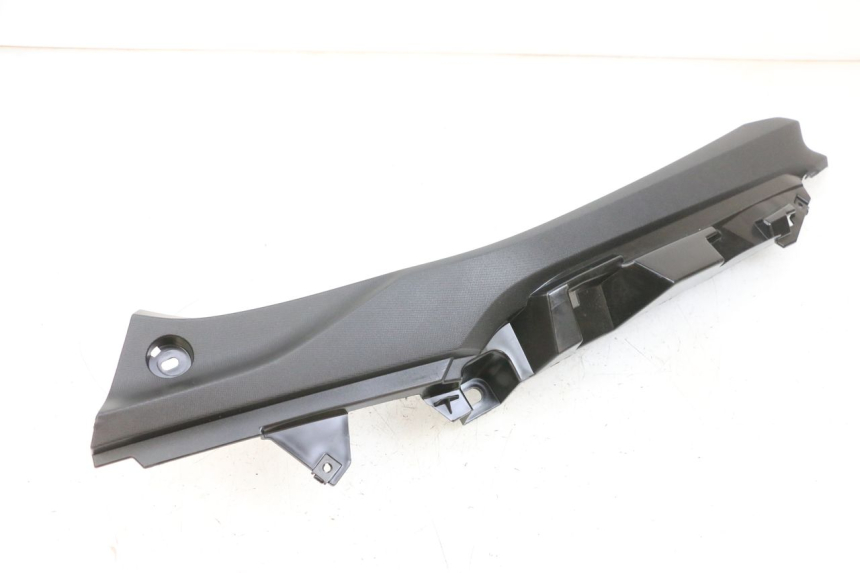 photo de rechter achterste dorpelplaat YAMAHA TRICITY 300 (2020 - 2024) - Hoofdaanzicht