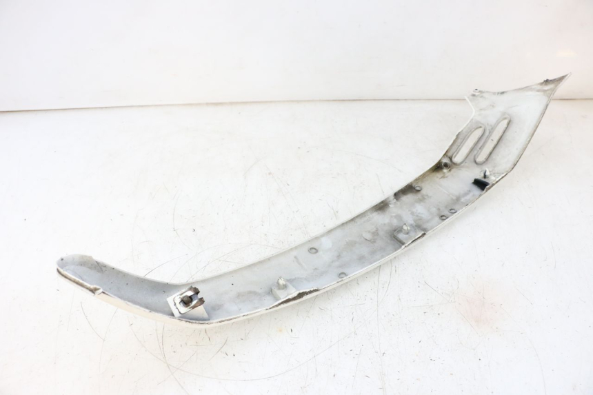 photo de rechter achterste dorpelplaat PIAGGIO VESPA GTS SUPER IE 125 (2009 - 2016) - Overzicht