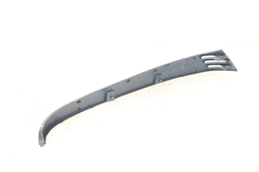 photo de rechter achterste dorpelplaat PIAGGIO VESPA LX 2T 50 (2005 - 2013) - Detail van het onderdeel