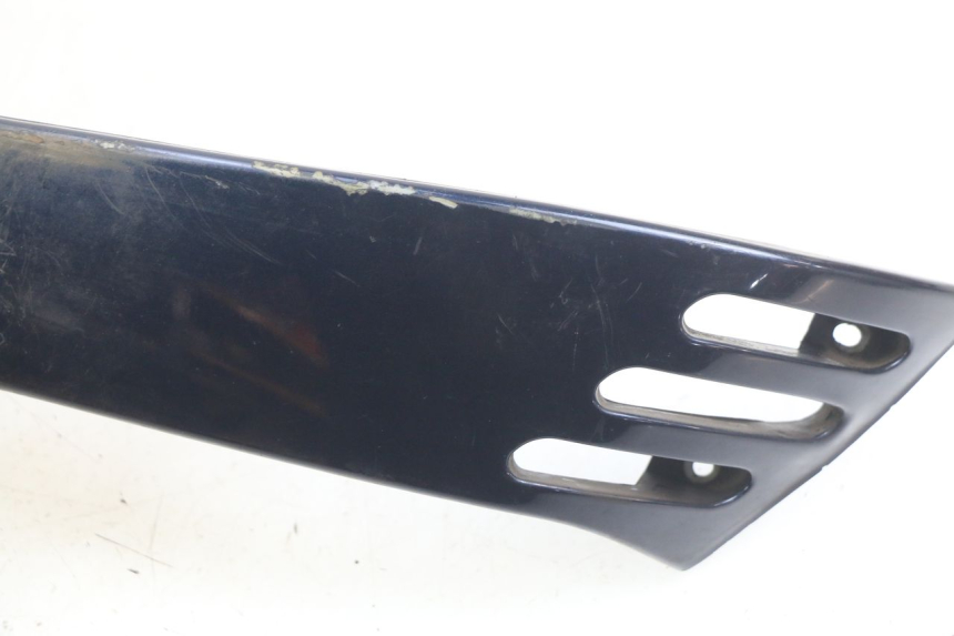 photo de rechter achterste dorpelplaat PIAGGIO VESPA LXV 125 (2006 - 2009) - Zoom op gebruiksstaat