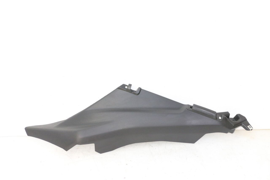 photo de rechter achterste dorpelplaat YAMAHA XMAX X-MAX 125 (2021 - 2025) - Hoofdaanzicht