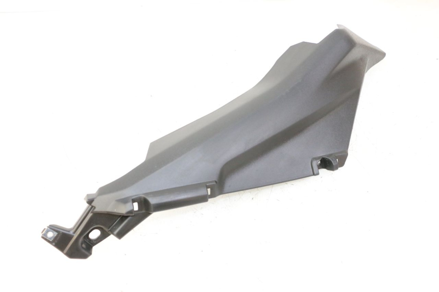 photo de rechter achterste dorpelplaat YAMAHA XMAX X-MAX 125 (2021 - 2025) - Overzicht