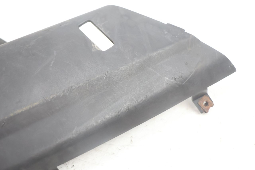 photo de rechter achterste dorpelplaat YAMAHA XMAX X-MAX 125 (2006 - 2009) - Andere kijkhoek