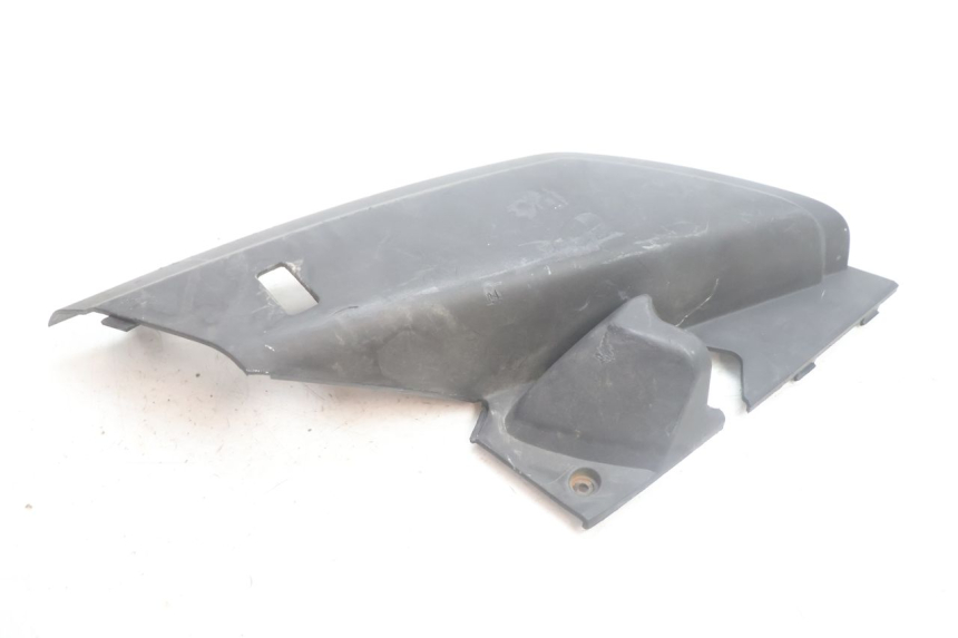 photo de rechter achterste dorpelplaat YAMAHA XMAX X-MAX 125 (2006 - 2009) - Technische close-up